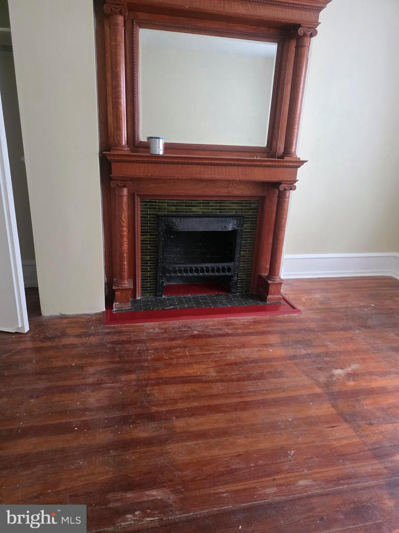 145 E Durham St Property Photo 2