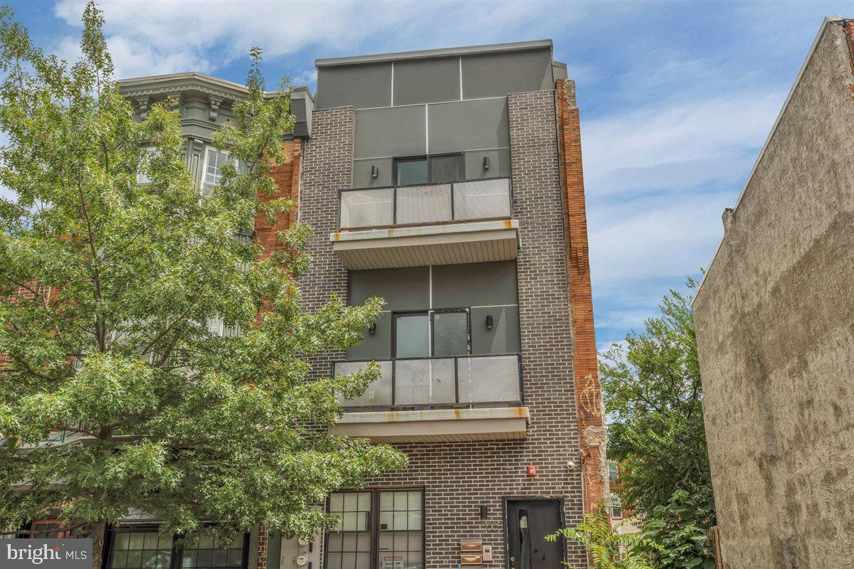 1005 N Marshall St Property Photo 3