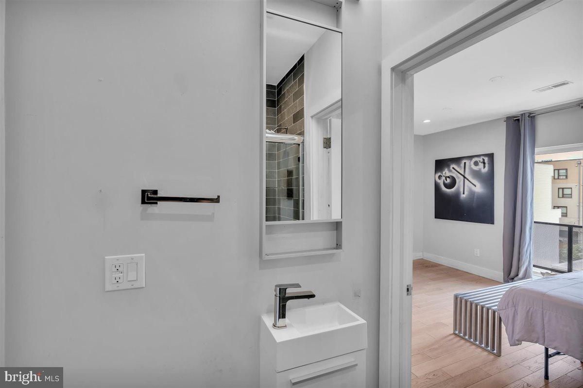 1005 N Marshall St Property Photo 12