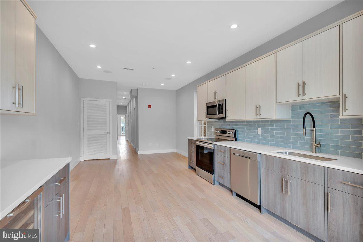 1005 N Marshall St Property Photo 17