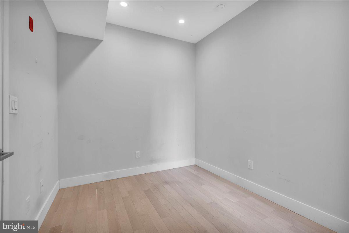 1005 N Marshall St Property Photo 28