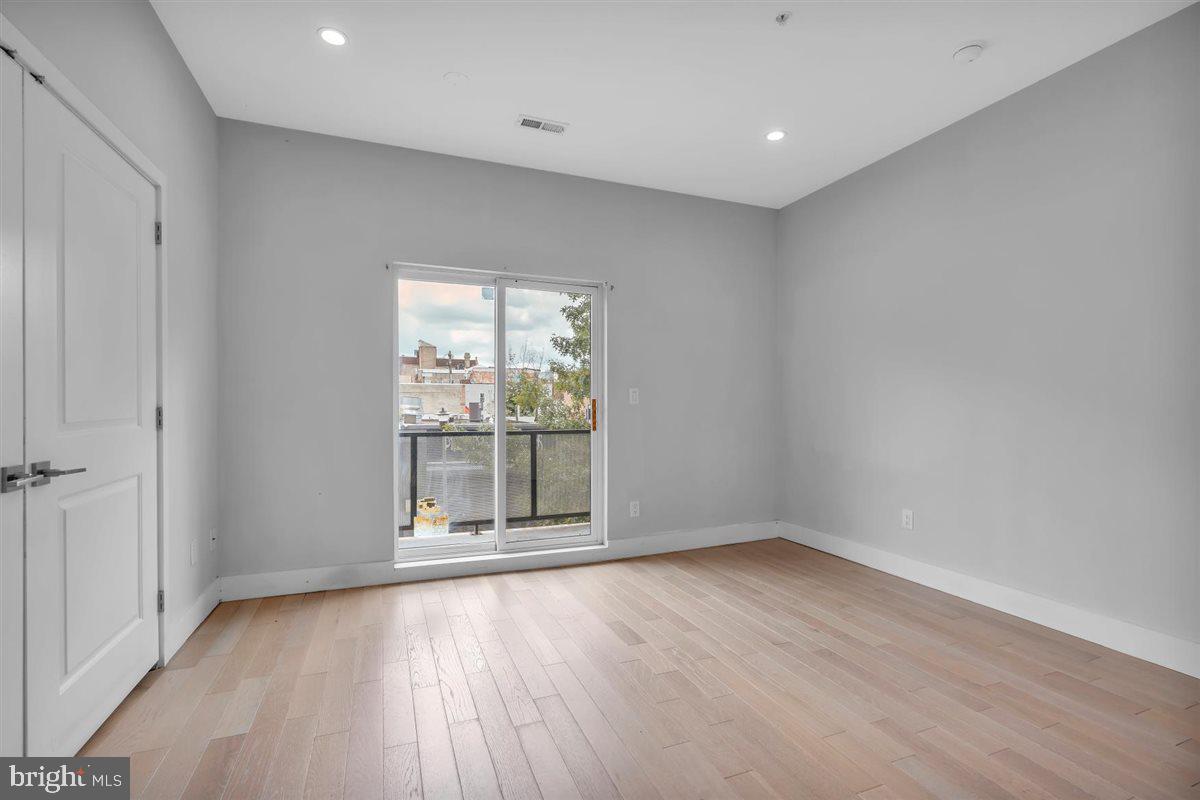 1005 N Marshall St Property Photo 29