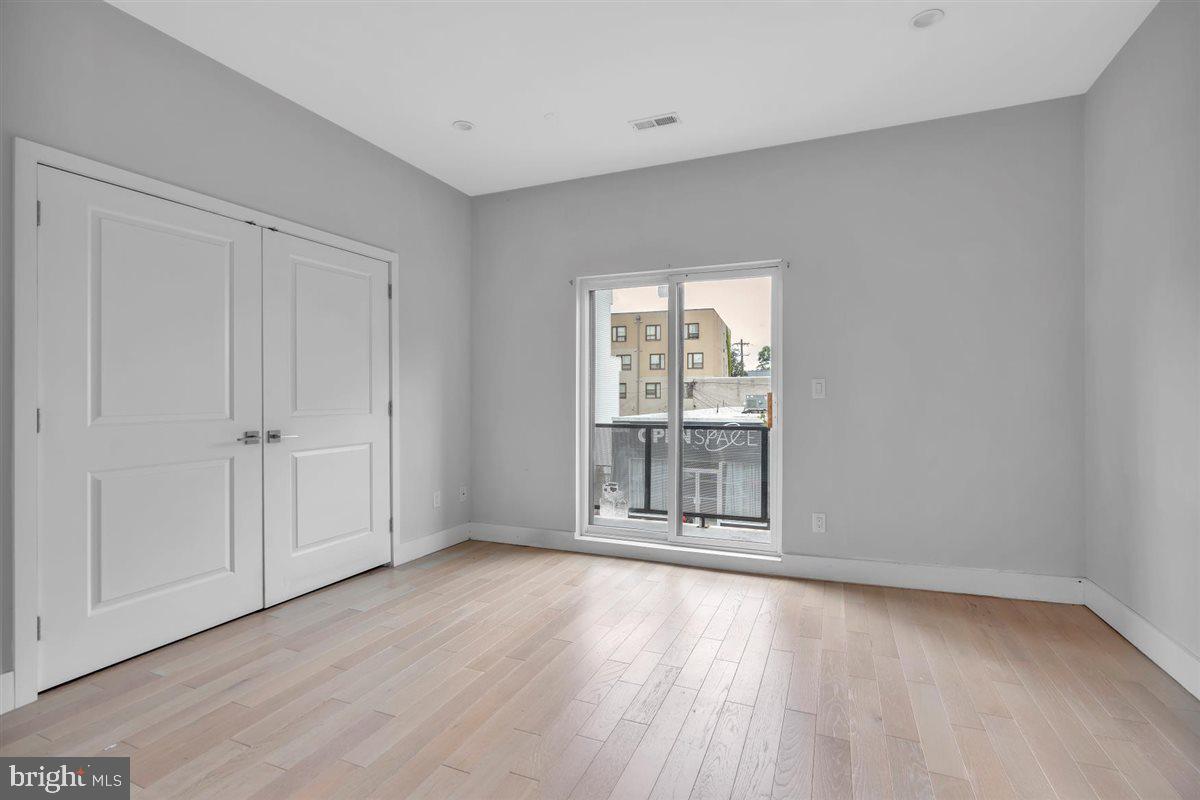 1005 N Marshall St Property Photo 33