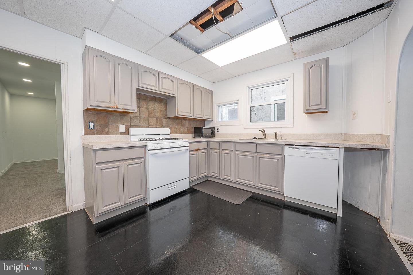 168 Kalos St Property Photo 10