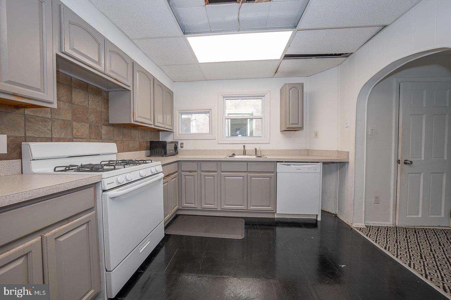 168 Kalos St Property Photo 11