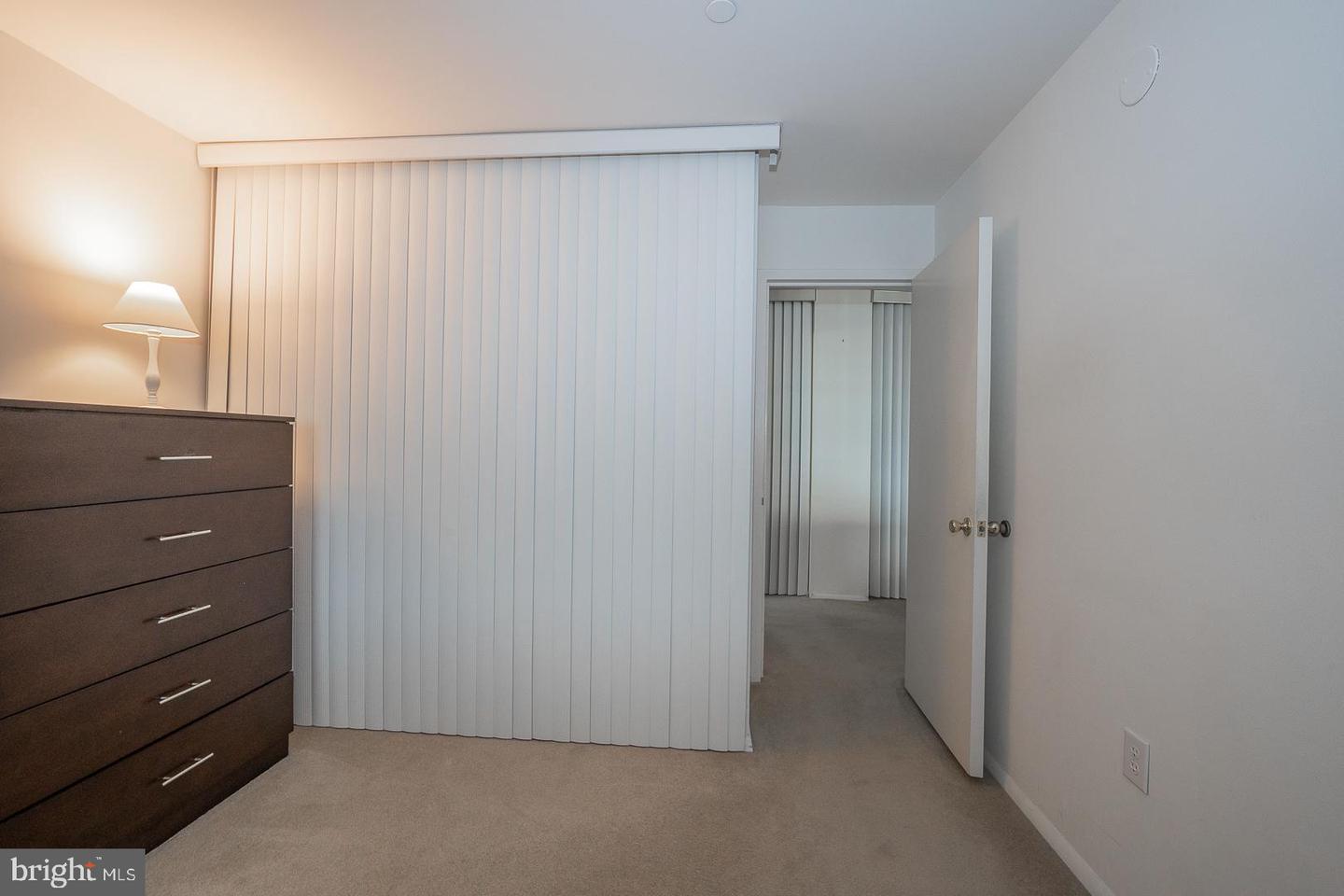 1919 Chestnut St #2903 Property Photo 12