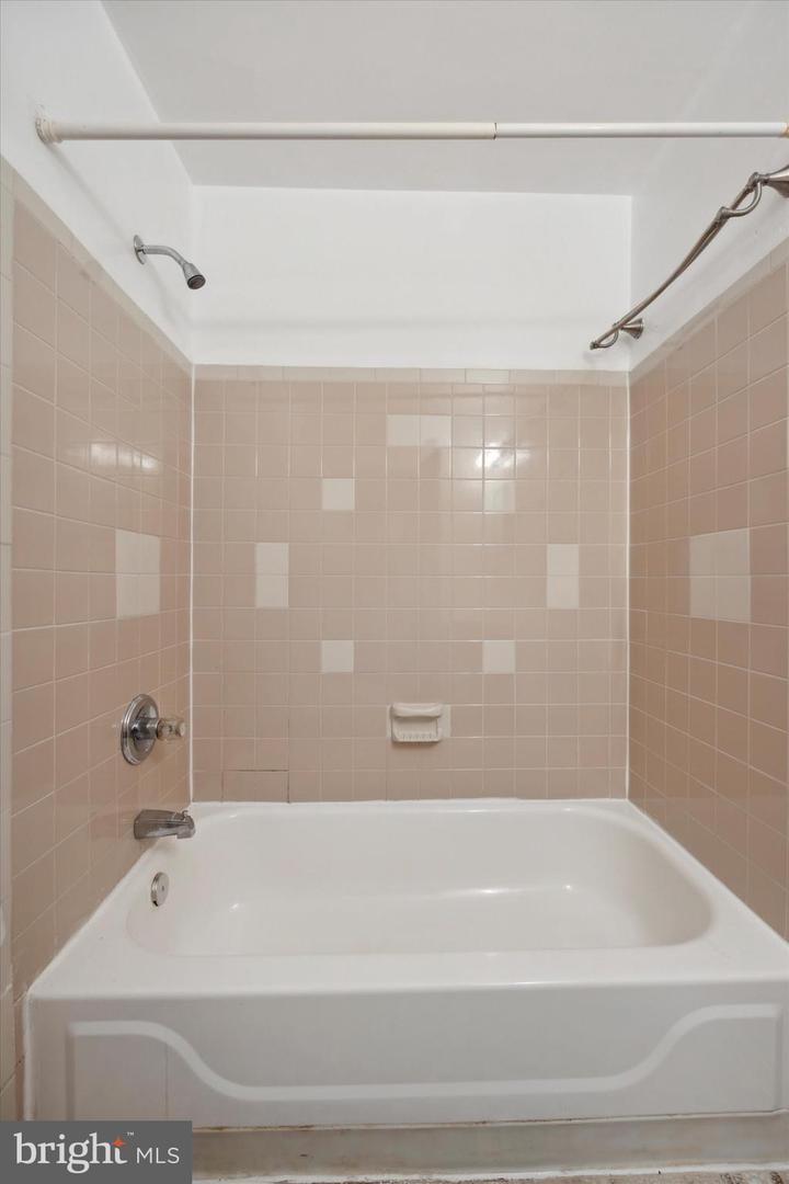 621 S 16th St #1 Property Photo 9