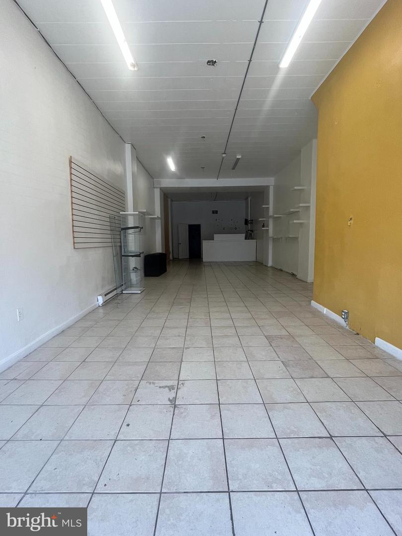 4808 N Broad St Property Photo 3