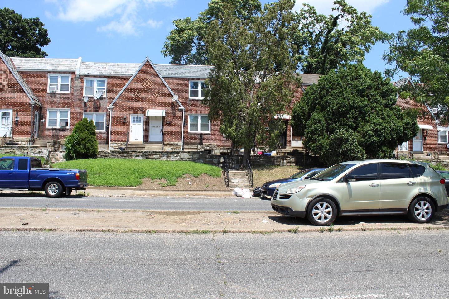 565 E TABOR RD Property Photo 1