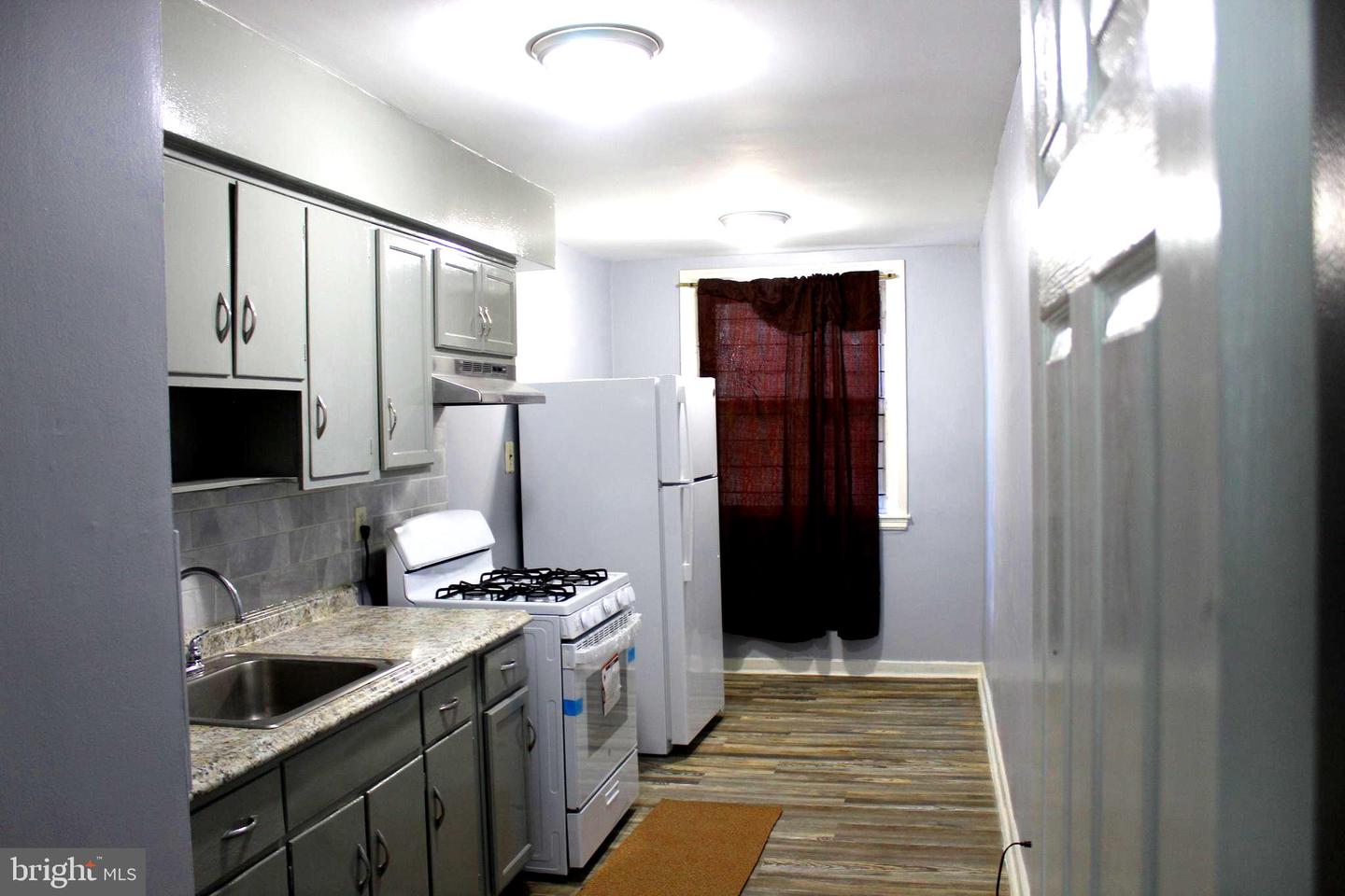 565 E Tabor Rd Property Photo 3