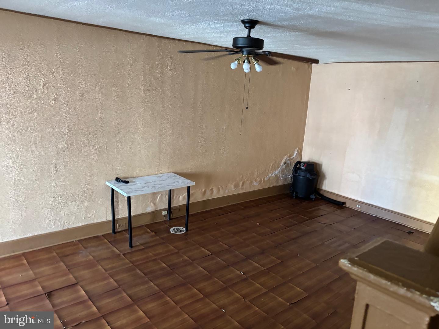 2506 N Mascher St Property Photo 4