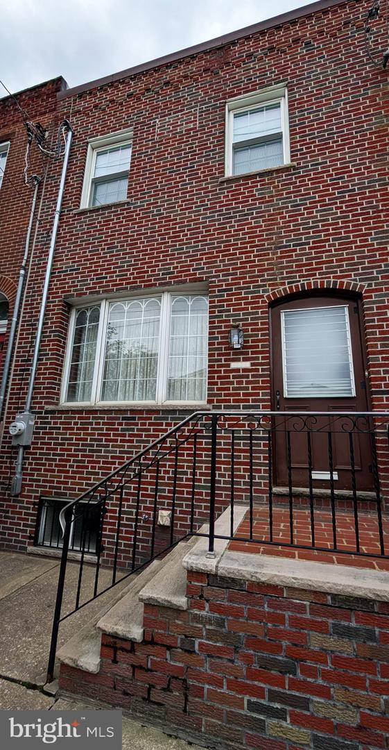 1028 Dickinson St Property Photo 1