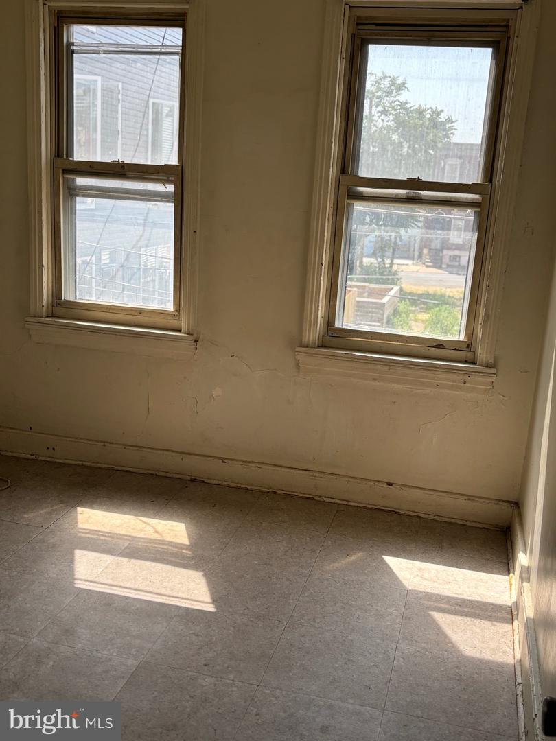 2507 N Mutter St Property Photo 12