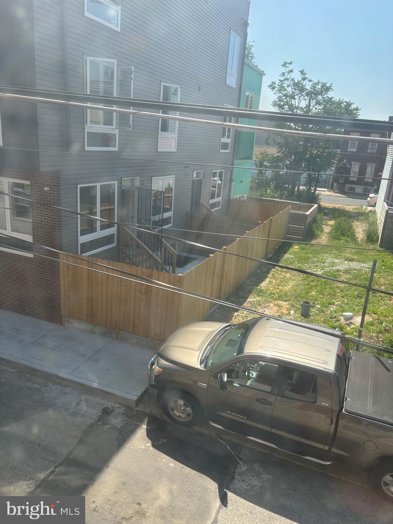 2507 N Mutter St Property Photo 26
