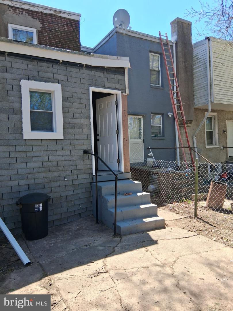2029 Eastburn Ave Property Photo 18