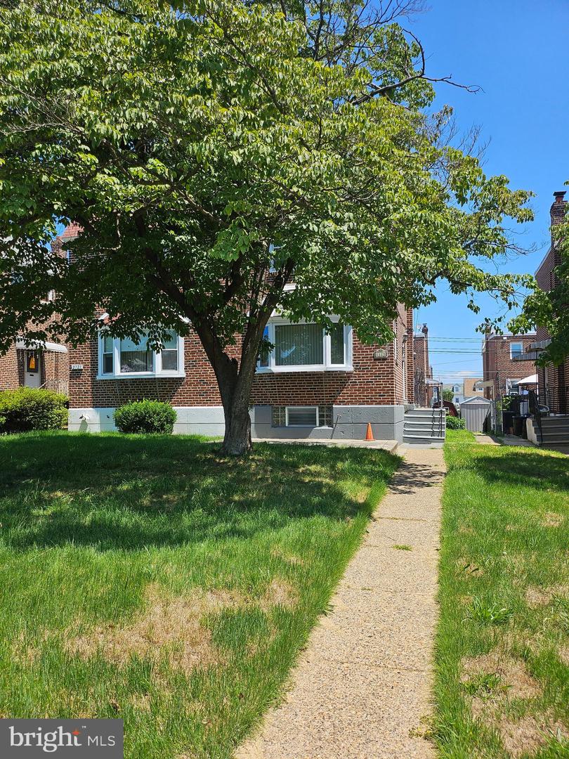 2123 LONEY ST Property Photo 1