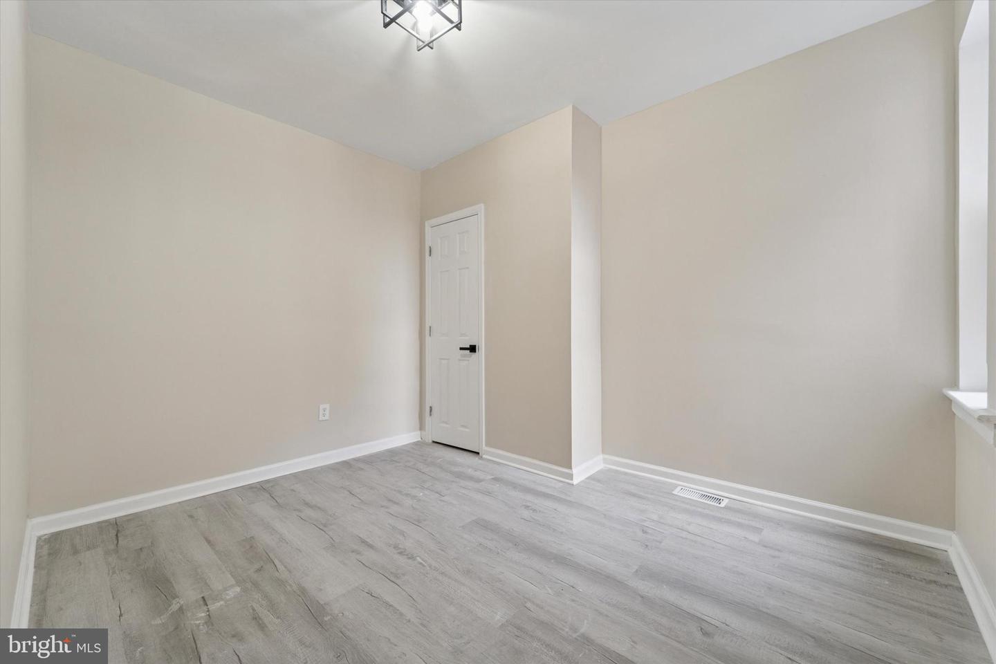 5928 Ellsworth St Property Photo 17