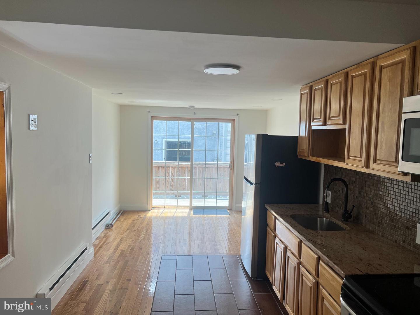 2052 Tasker St #2 Property Photo 1
