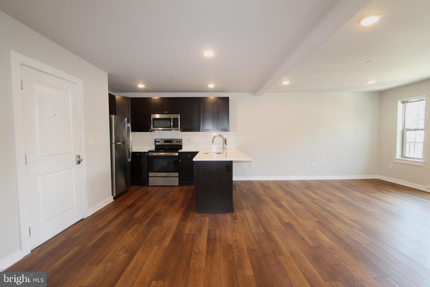 6656-58 Germantown Ave #207 Property Photo 1