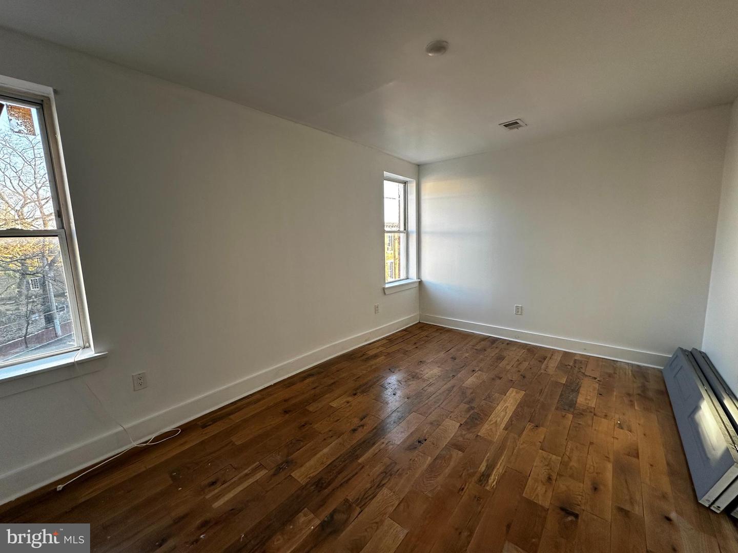 6332 Germantown Ave Property Photo 2