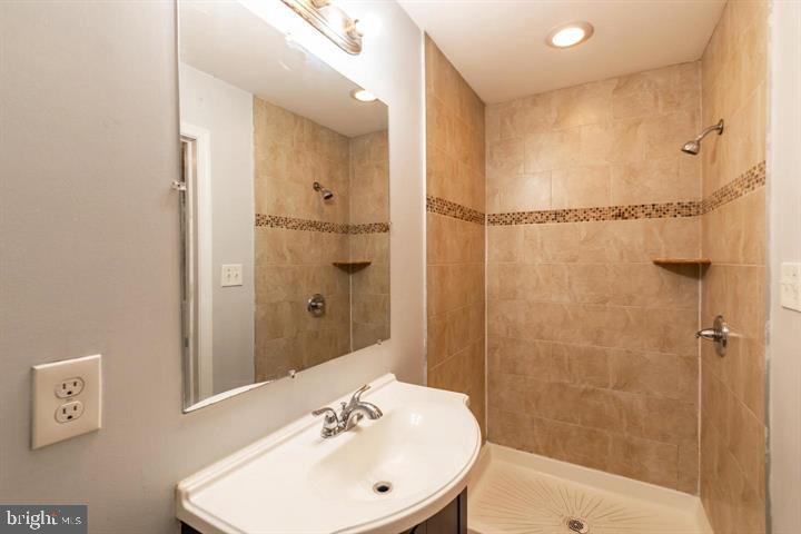 1133 W Colona St Property Photo 25
