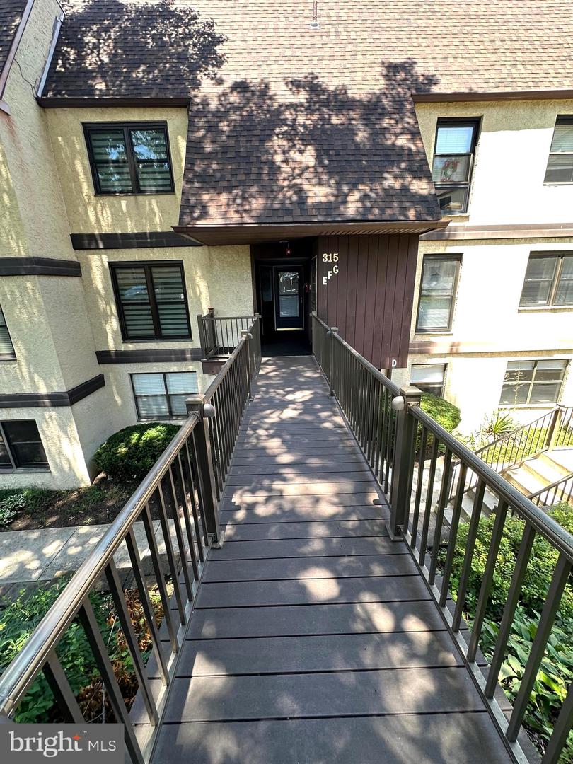 315 Shawmont Ave #e Property Photo 1