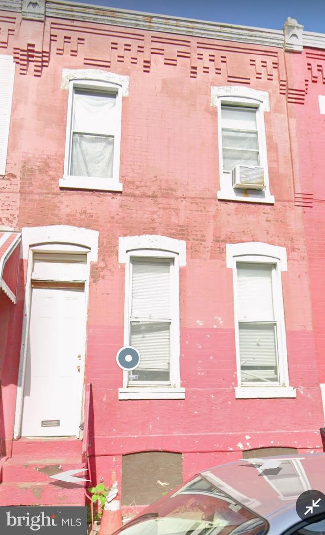 2230 N CLEVELAND ST Property Photo 1