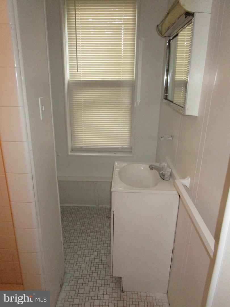 818 Wynnewood Rd #3 Property Photo 6