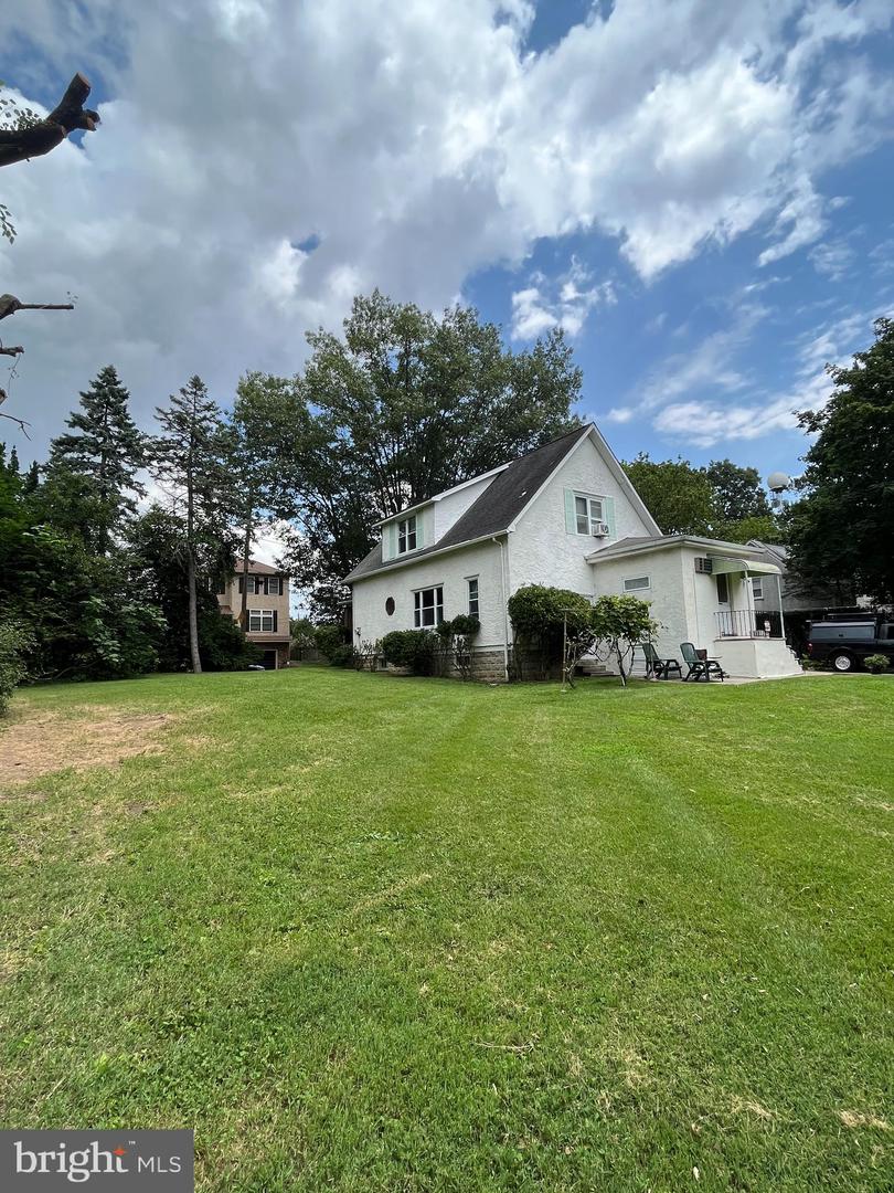 7514 Culp St Property Photo 8