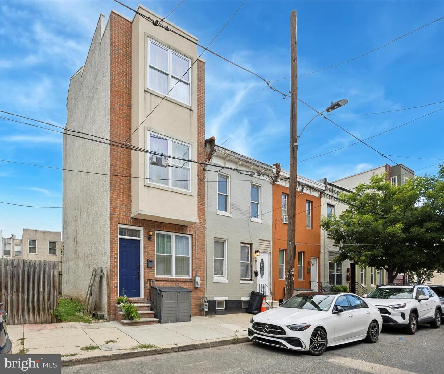 1913 Titan St Property Photo 2
