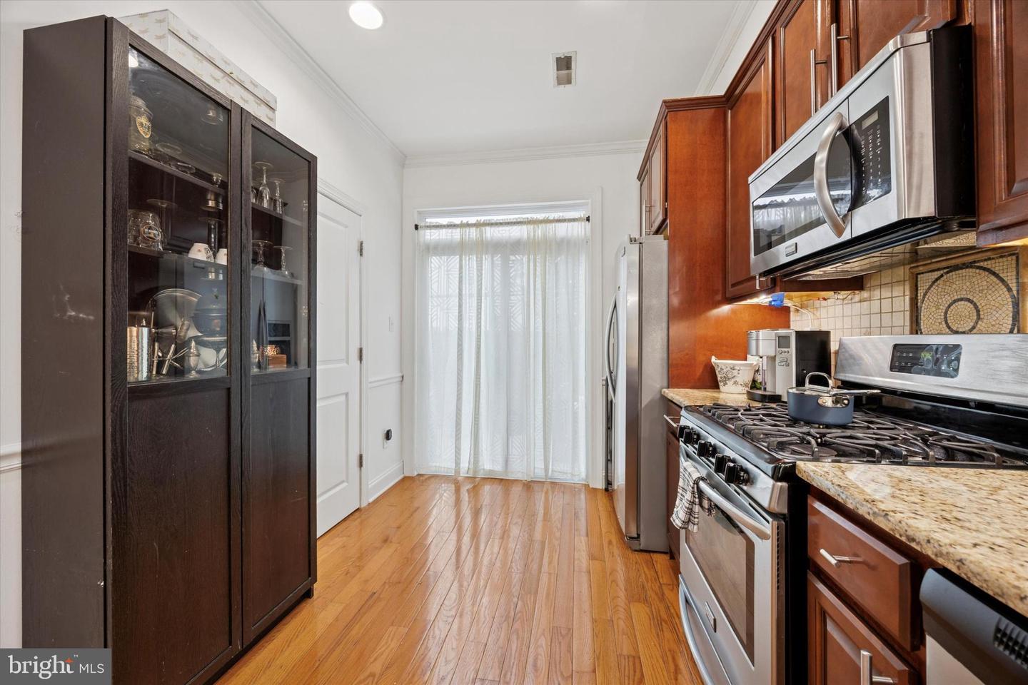 1913 Titan St Property Photo 7