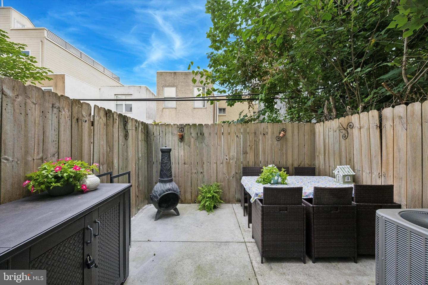 1913 Titan St Property Photo 14