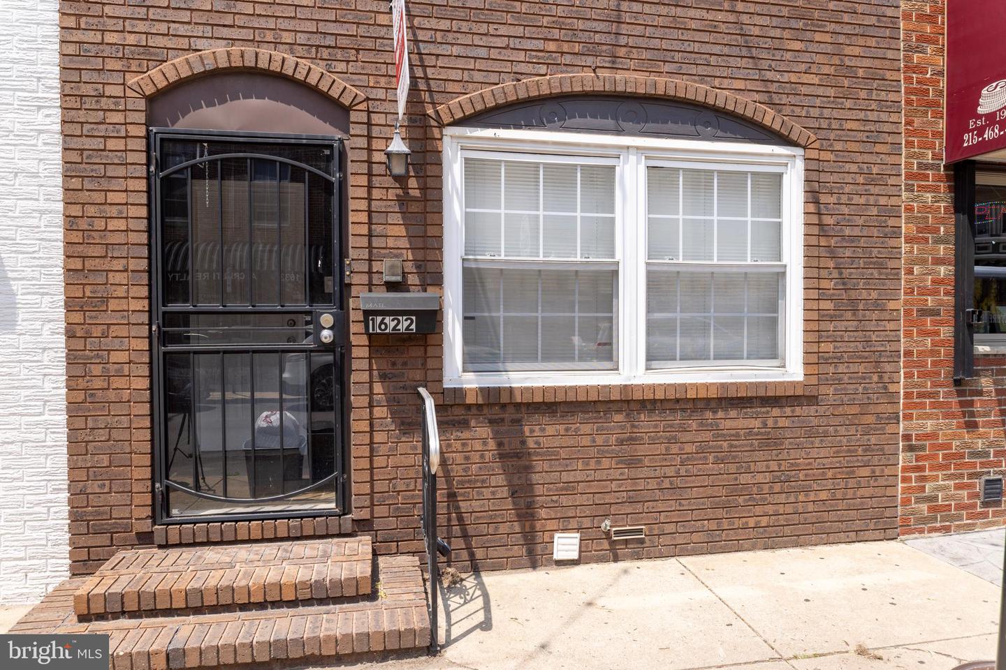 1622 E Passyunk Ave Property Photo 1