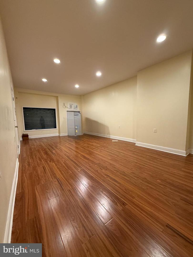 804 Christian St Property Photo 3