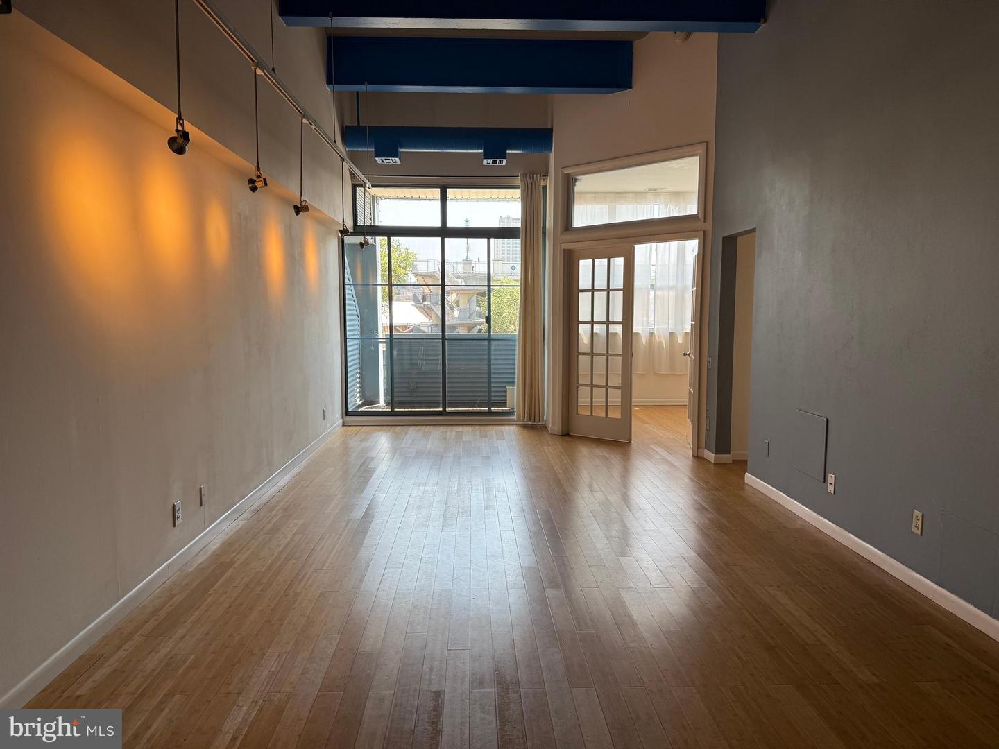 3 N Columbus Blvd #pl224 Property Photo 1