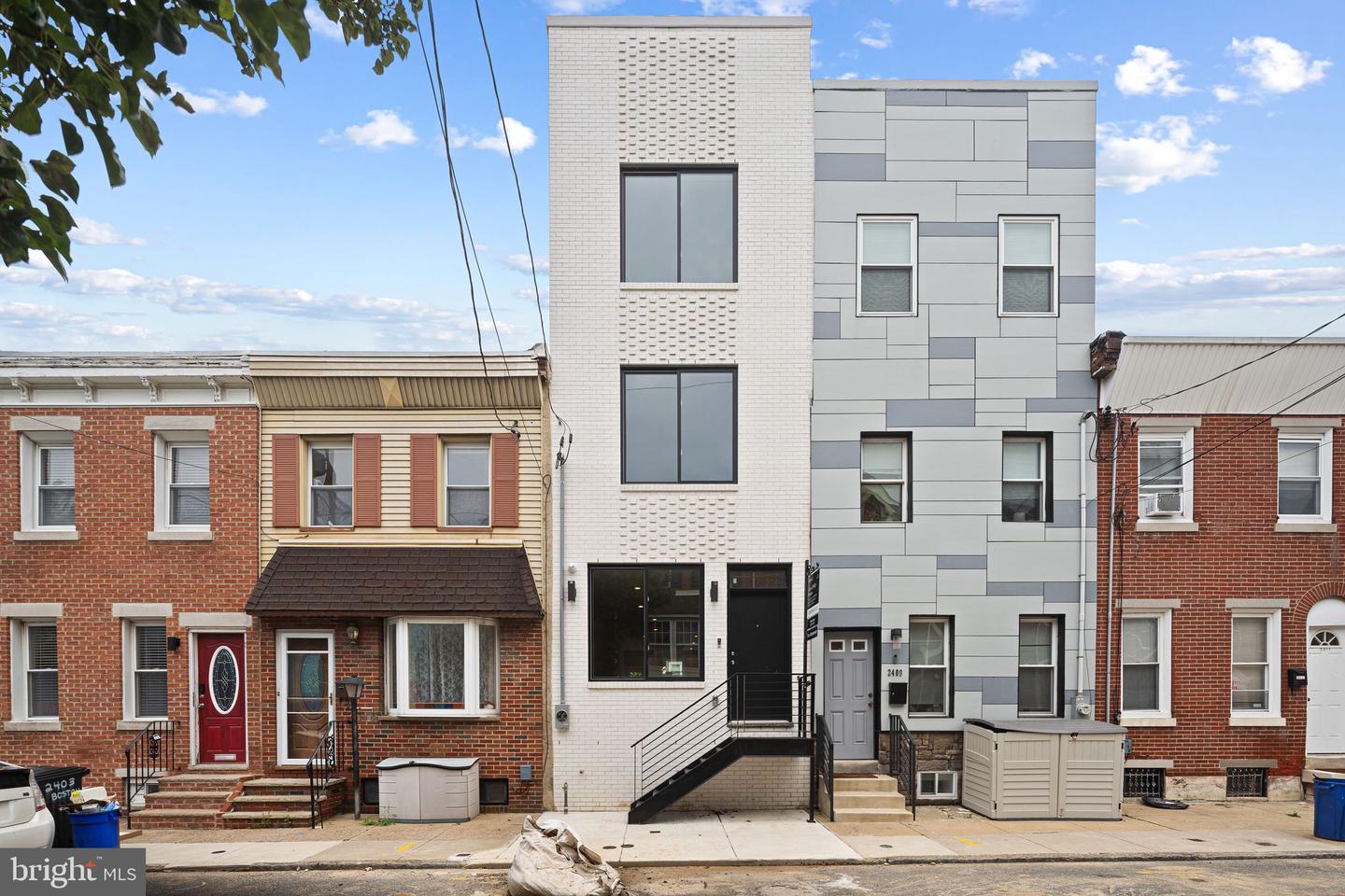 2407 E Boston St Property Photo 1