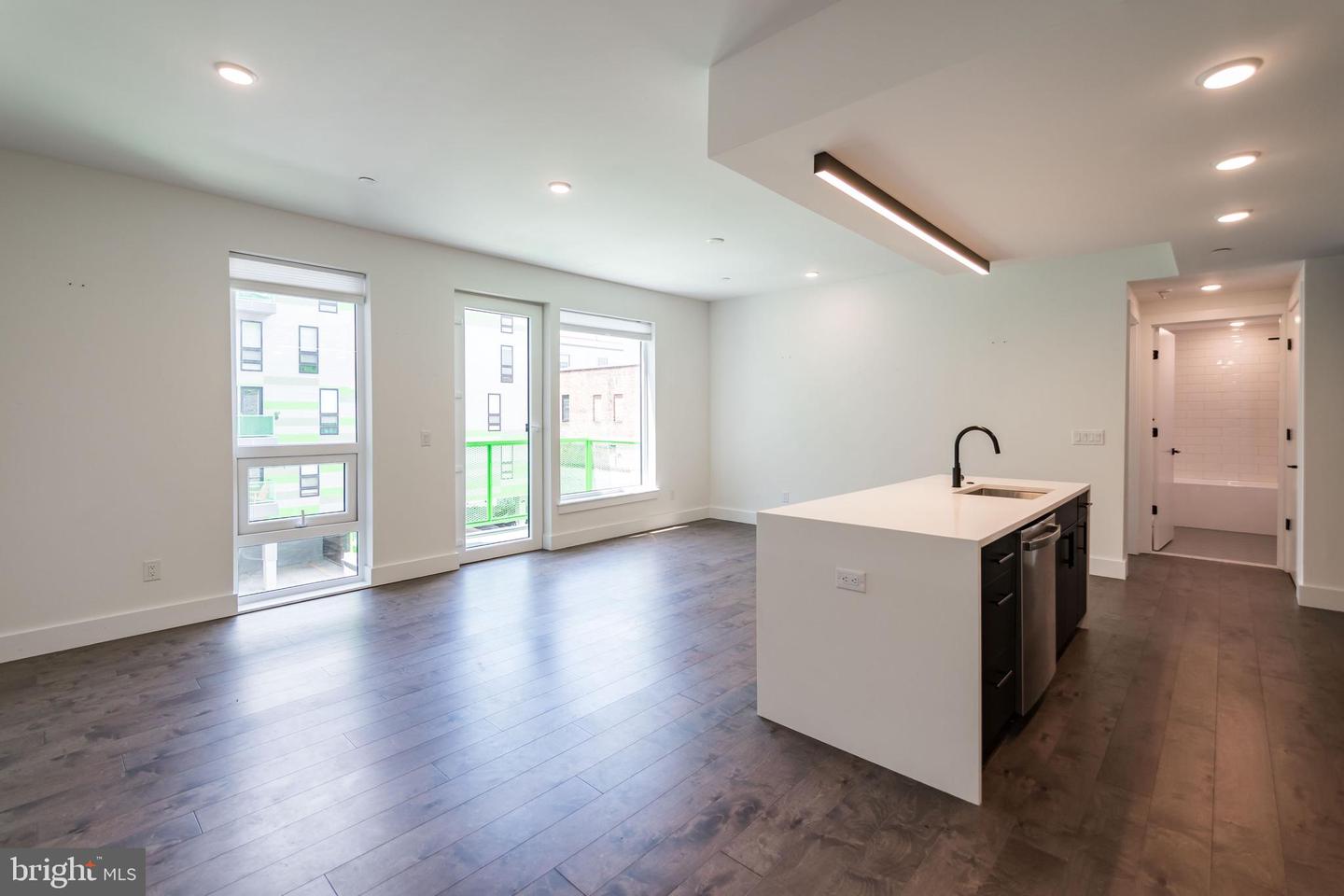 1501 N 31st St #unit 318 Property Photo 1