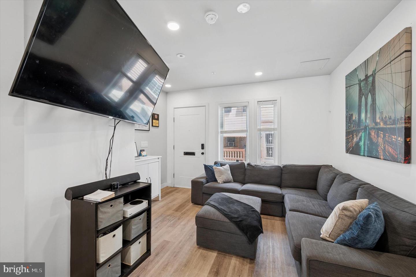 3024 N American St Property Photo 3