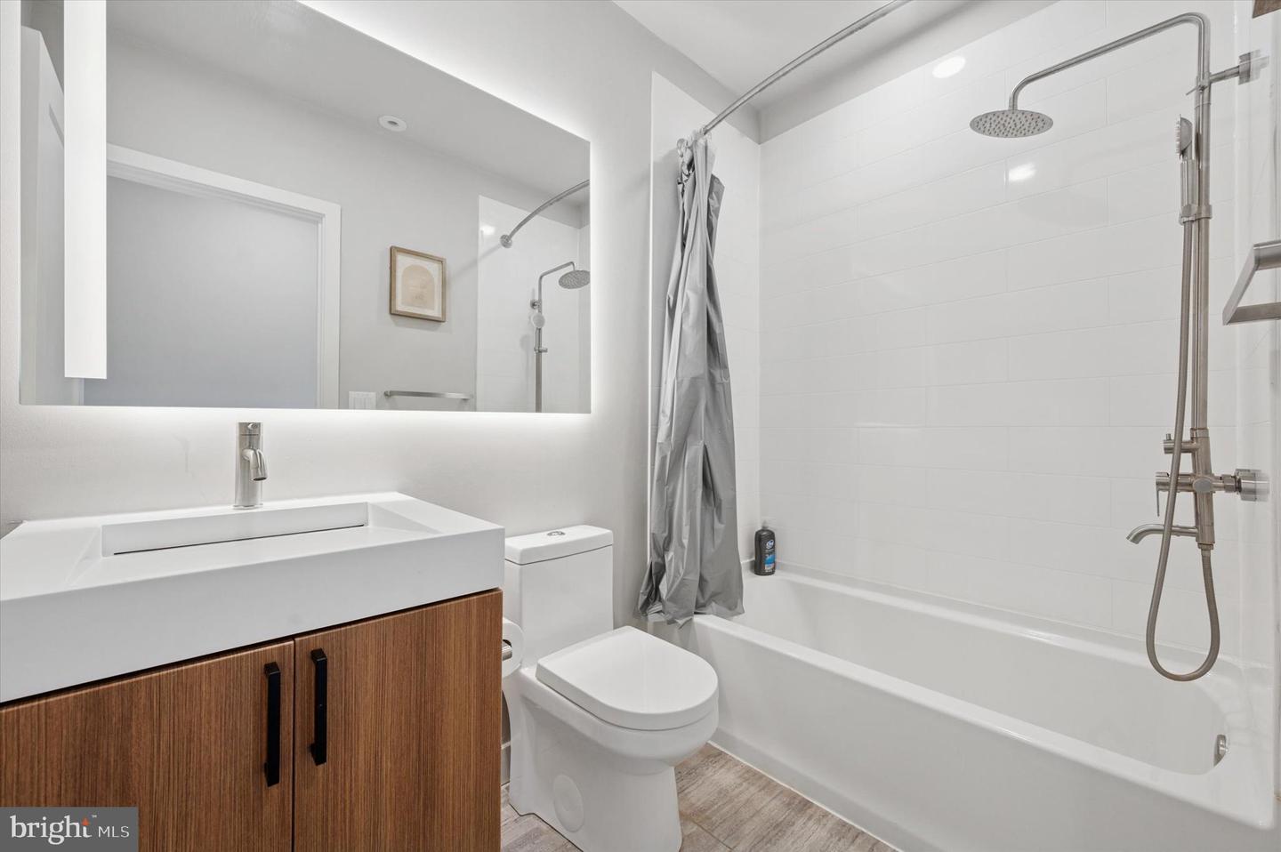 3024 N American St Property Photo 8