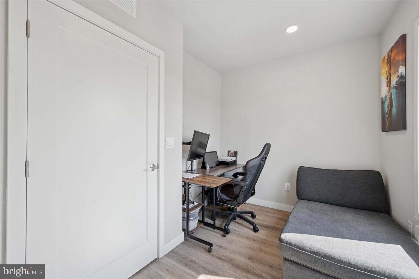 3024 N American St Property Photo 13