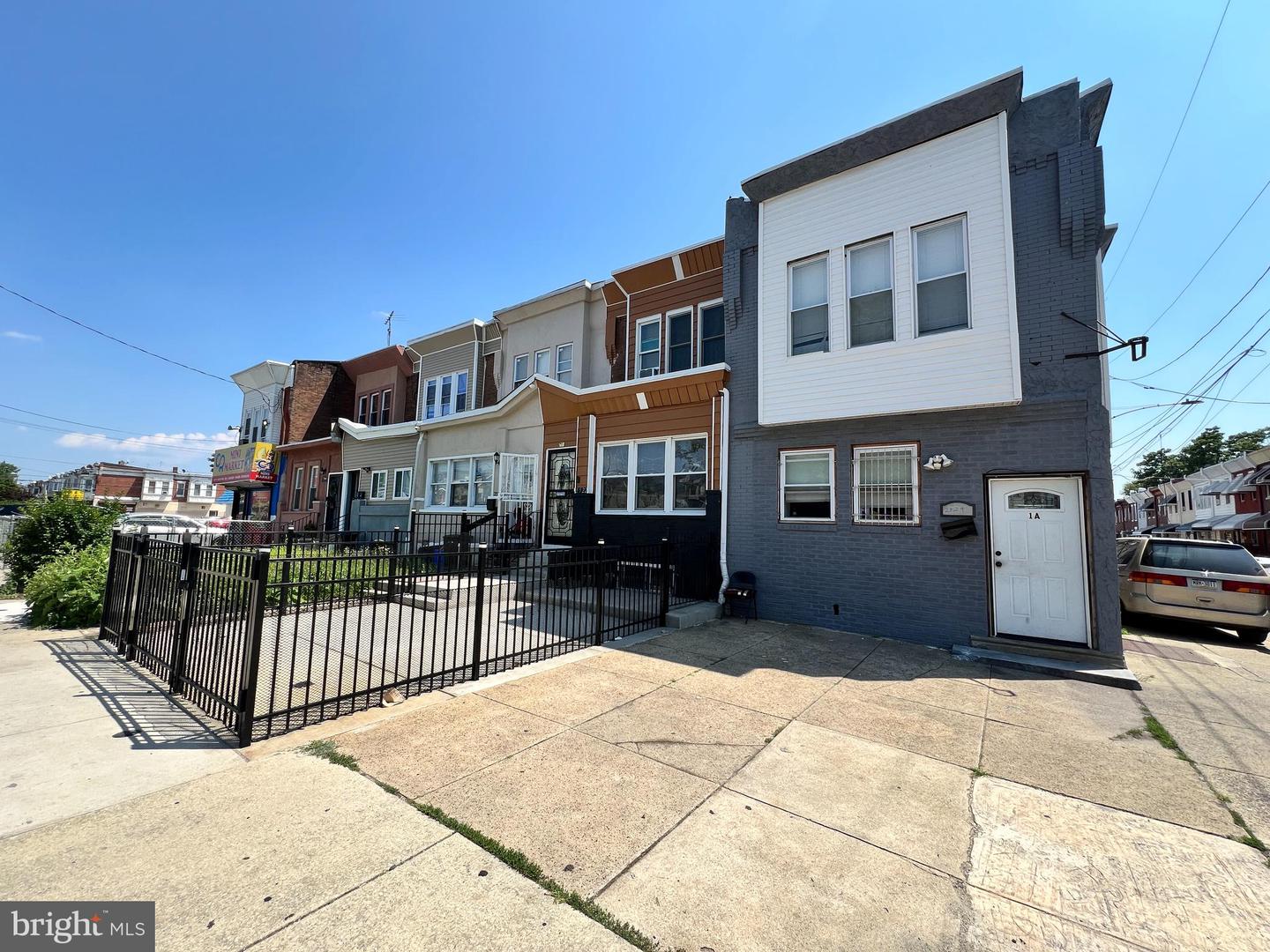 2524 W Allegheny Ave Property Photo 1