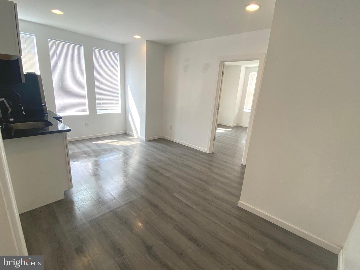 2524 W Allegheny Ave Property Photo 3