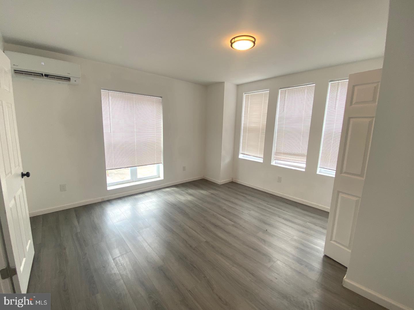 2524 W Allegheny Ave Property Photo 4