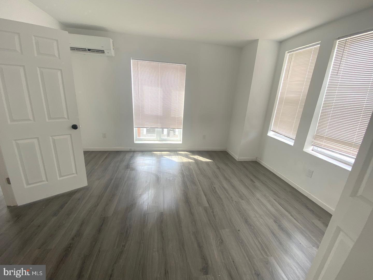 2524 W Allegheny Ave Property Photo 5