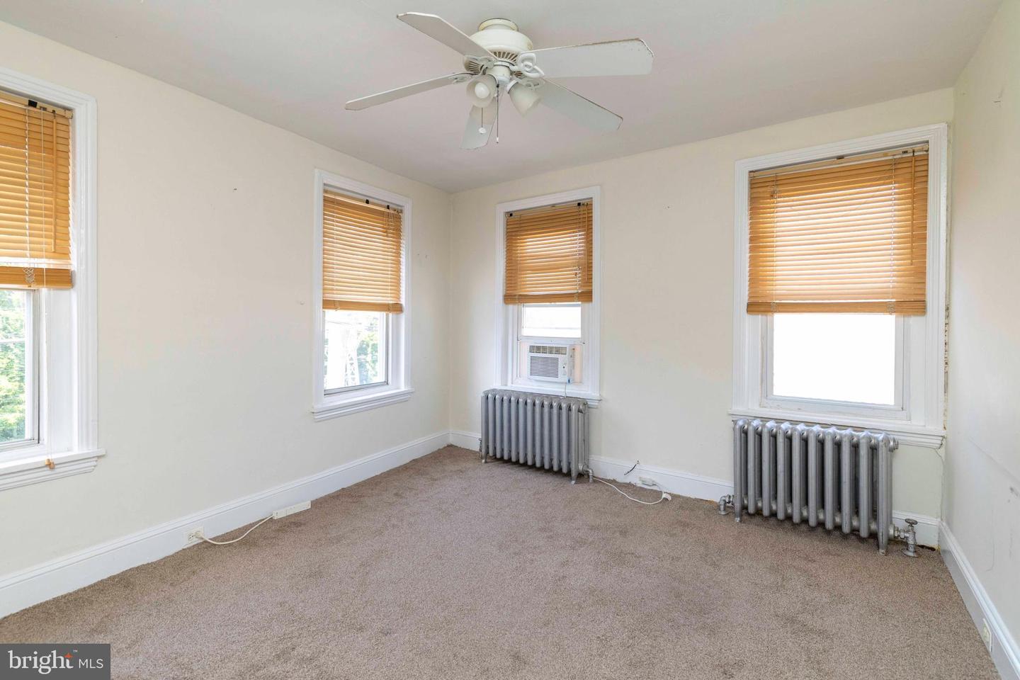3921 Cresson St Property Photo 23
