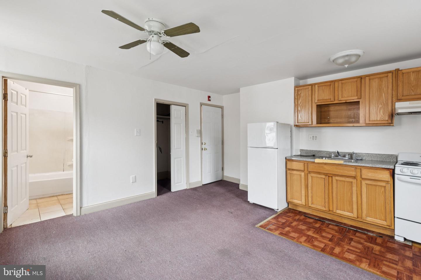 1520 W Ontario St Property Photo 15