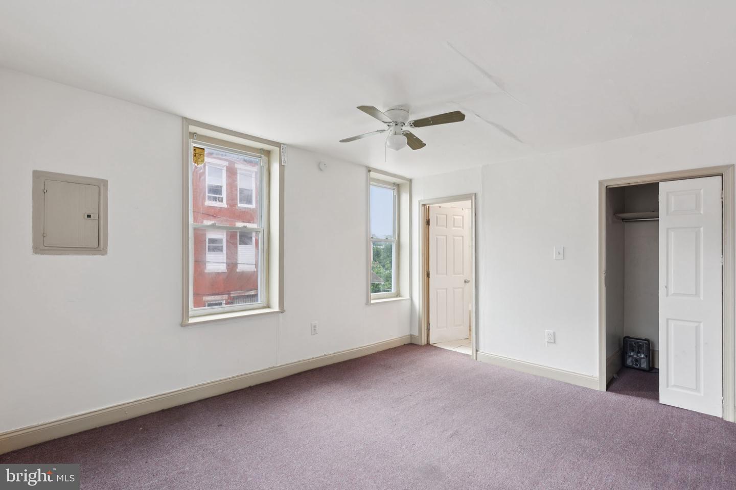 1520 W Ontario St Property Photo 17