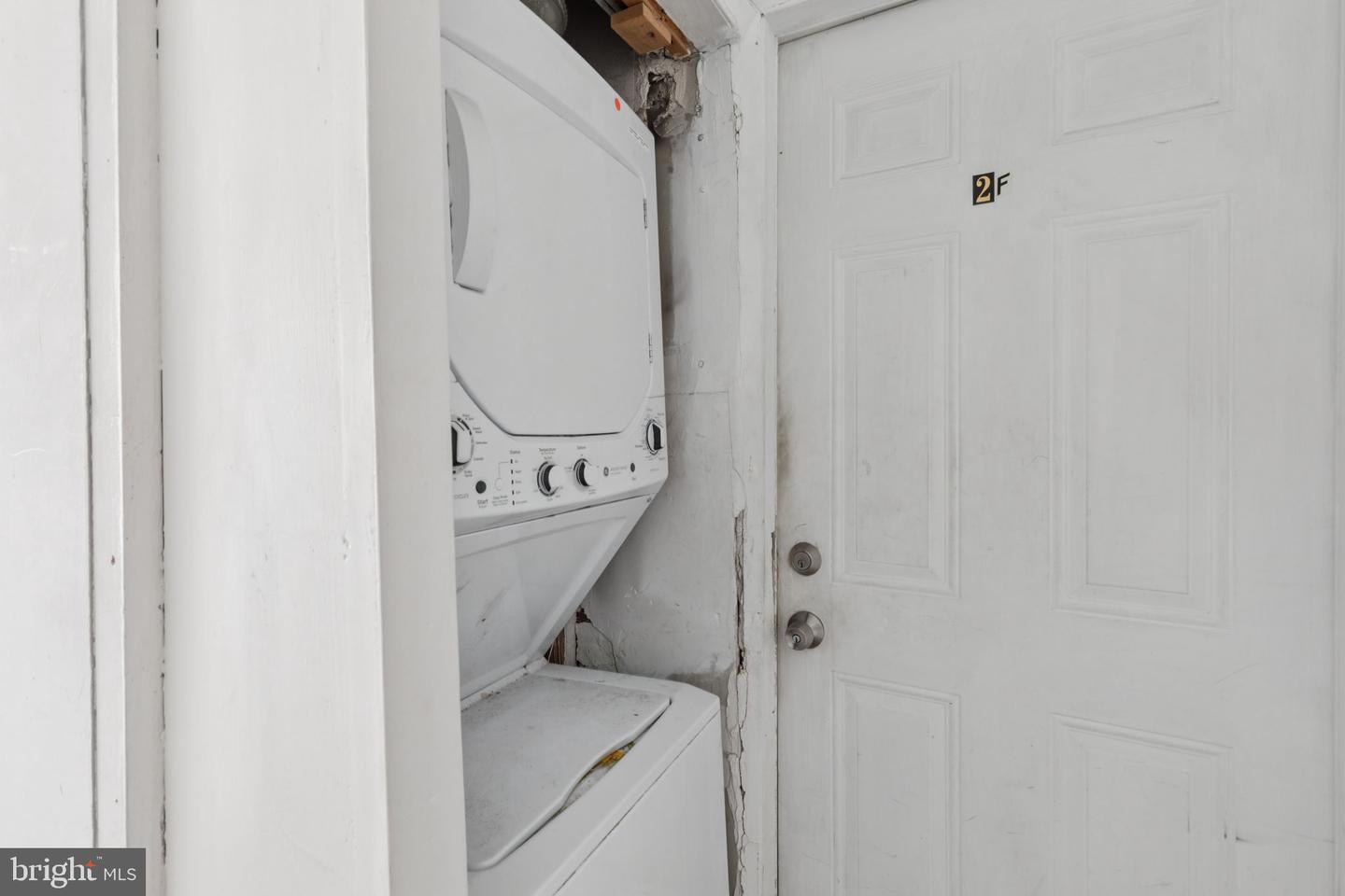 1520 W Ontario St Property Photo 19
