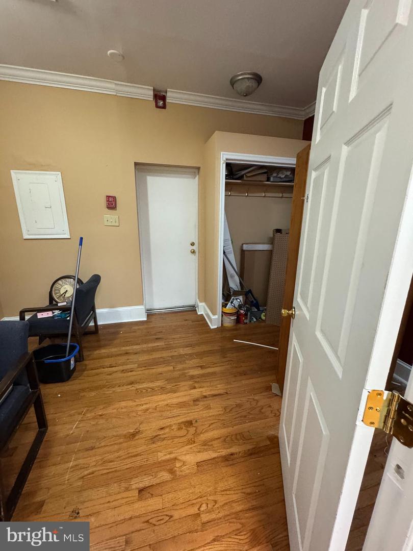 1806 S Broad St Property Photo 9