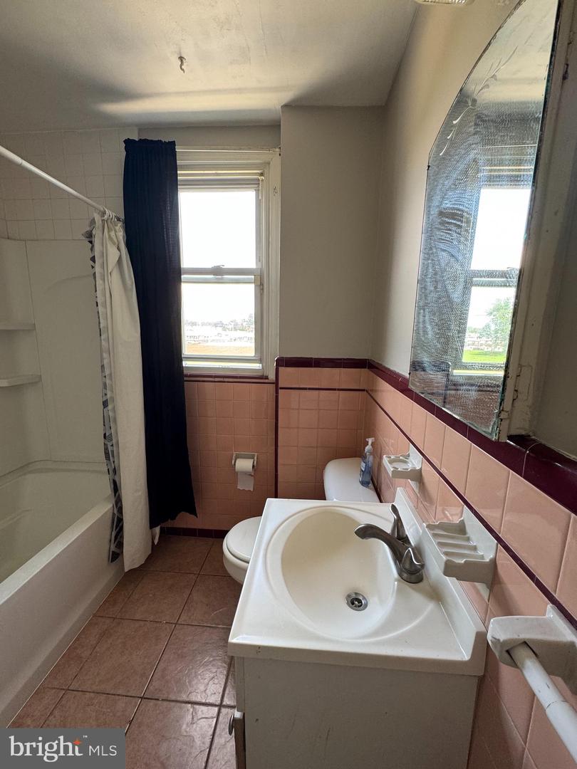 6662 Erdrick St Property Photo 13